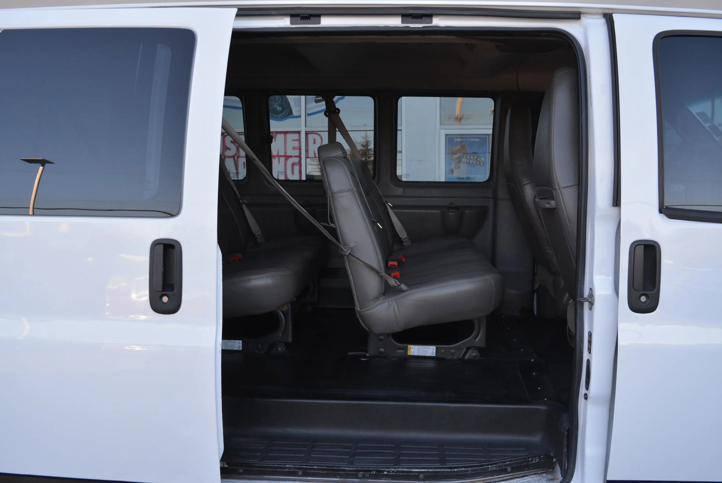 Used 2017 Chevrolet Express 3500 LS image 12