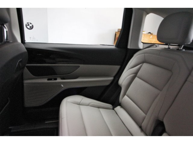 Used 2026 Lincoln Nautilus Premier AWD/4WD image 11