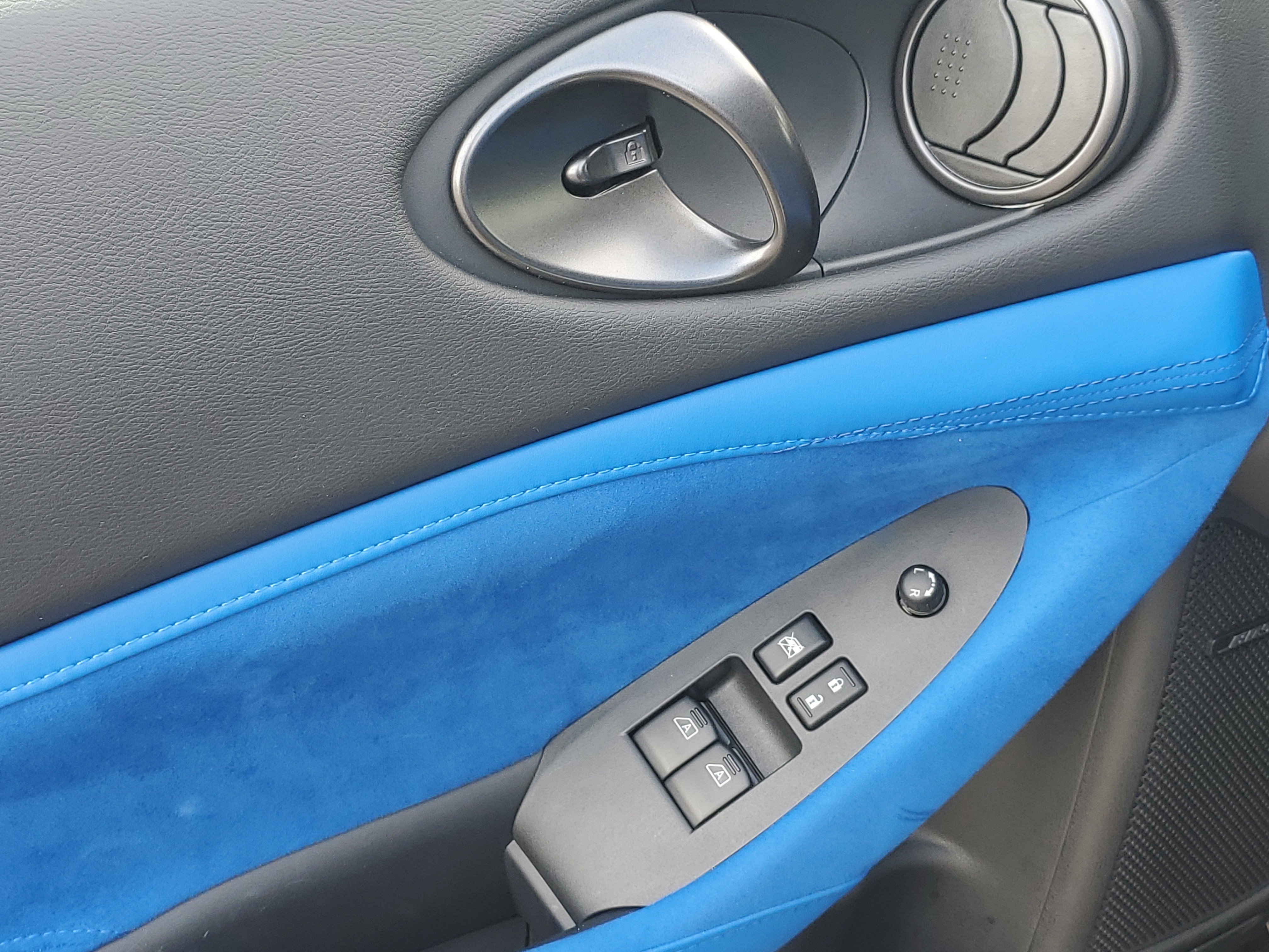 Used 2024 Nissan Z Performance w/ Floor Mat Package RWD image 9