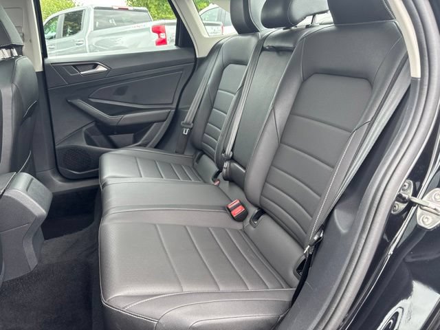 Used 2024 Volkswagen Jetta SE FWD image 36
