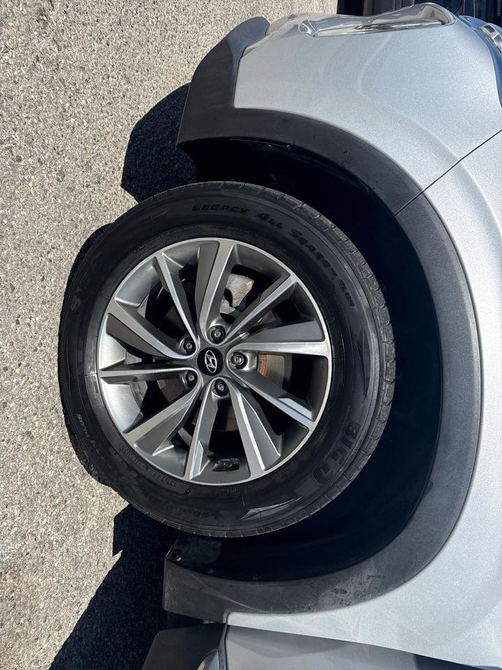 Used 2019 Hyundai Santa Fe Limited w/ Cargo Package image 29