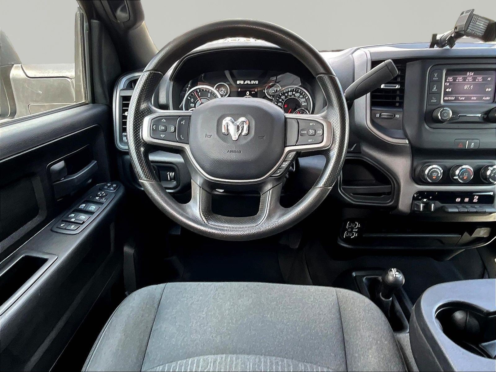 Used 2024 RAM 3500 Tradesman w/ Chrome Appearance Group AWD/4WD image 8