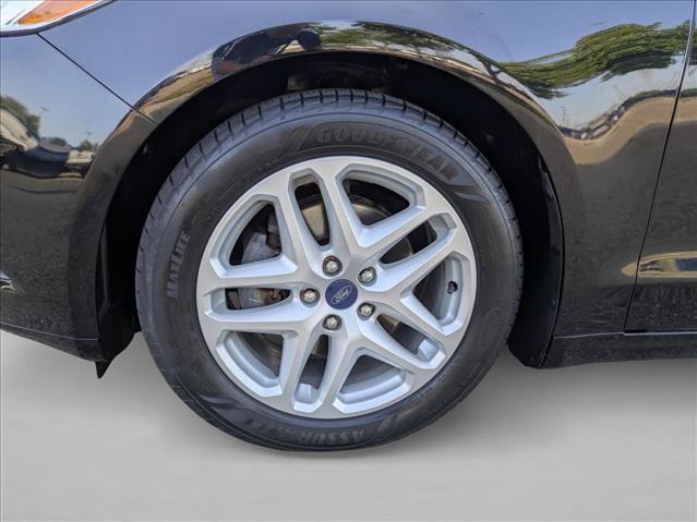 Used 2016 Ford Fusion SE FWD image 22