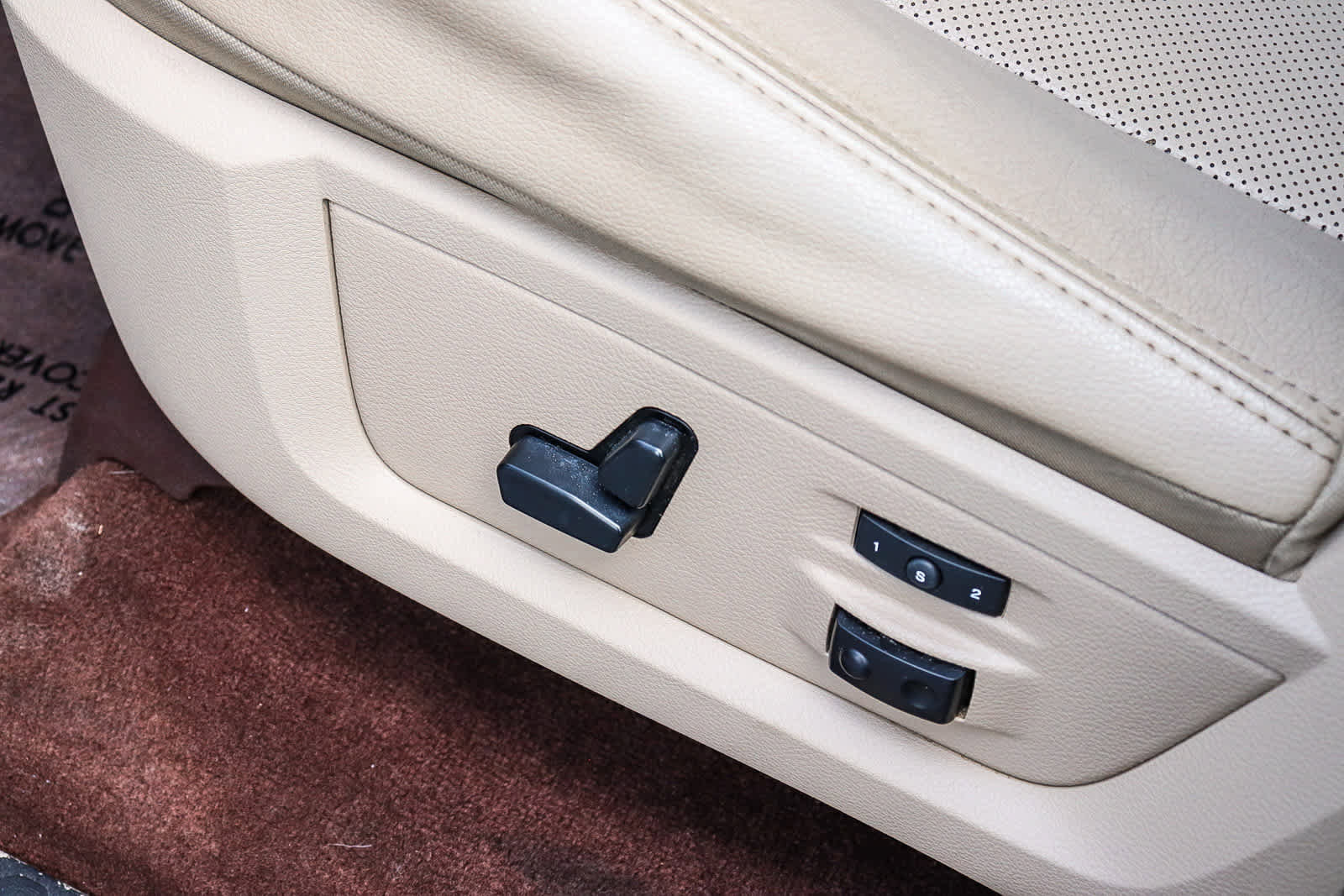 Used 2017 RAM 1500 Laramie w/ Convenience Group image 27