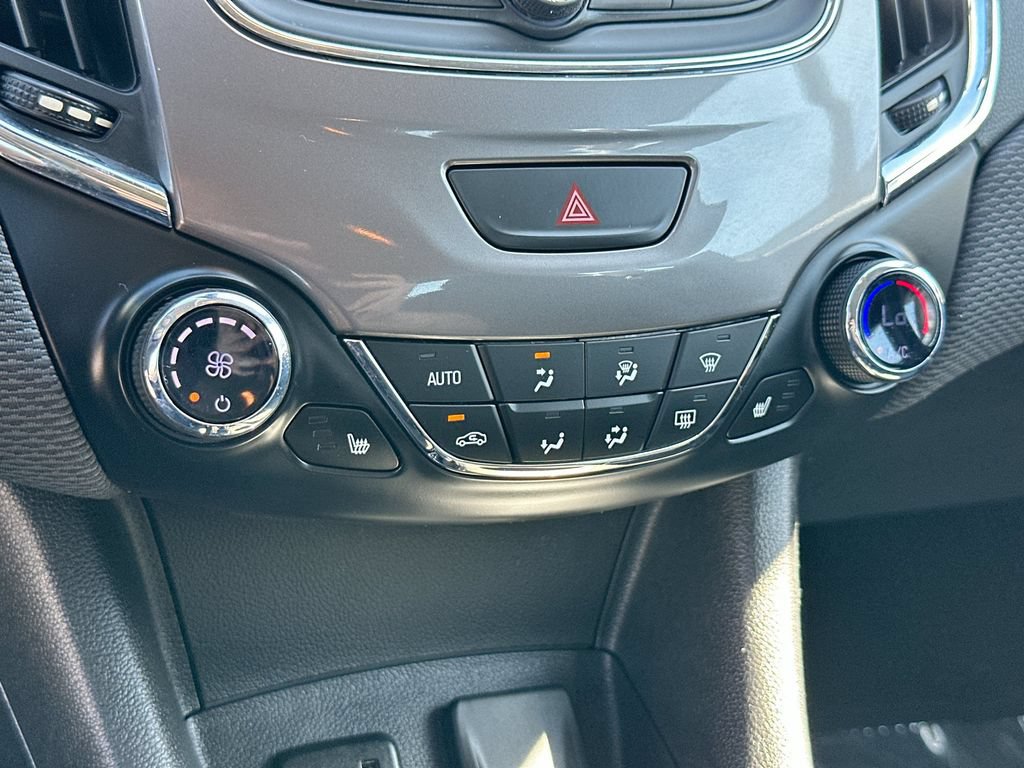 Certified 2019 Chevrolet Cruze LT w/ Convenience Package FWD image 15