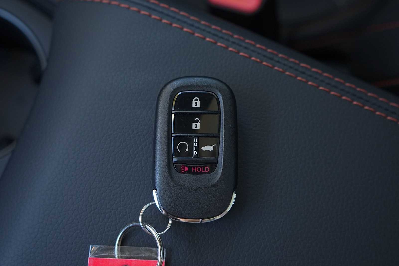 Used 2025 Honda Pilot TrailSport image 28