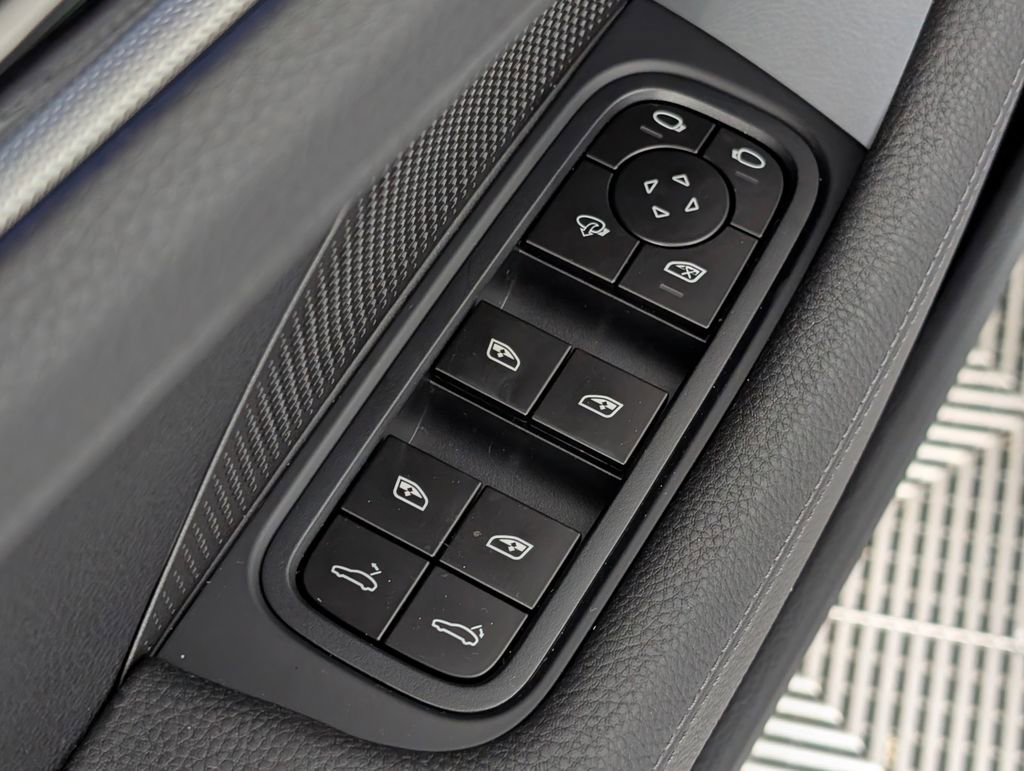 New 2026 Porsche Panamera image 26