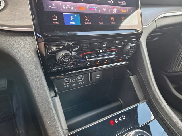 Certified 2025 Jeep Grand Cherokee Limited w/ Black Appearance Package image 25