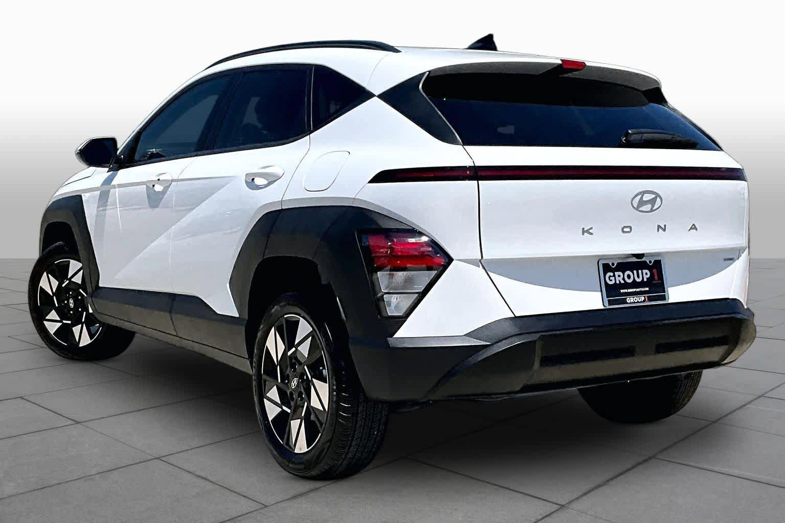 Certified 2025 Hyundai Kona SEL AWD/4WD image 22