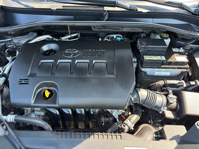 Used 2022 Toyota C-HR XLE FWD image 31