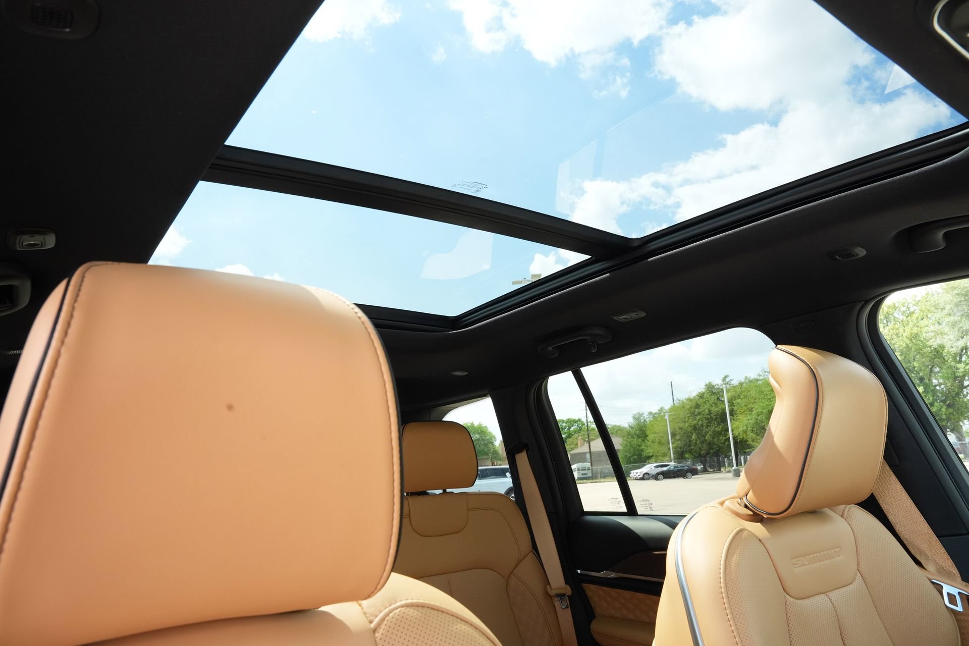 Used 2025 Jeep Grand Cherokee Summit image 26