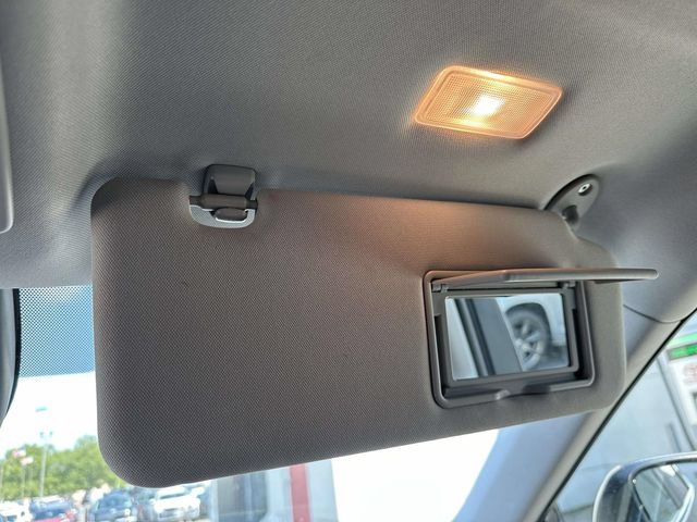 Used 2023 Toyota Highlander LE FWD image 40