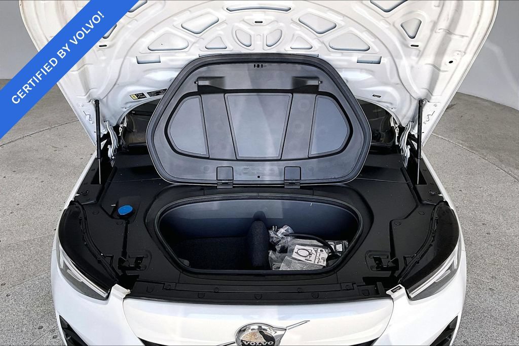 Certified 2023 Volvo C40 P8 Recharge Plus AWD/4WD image 11