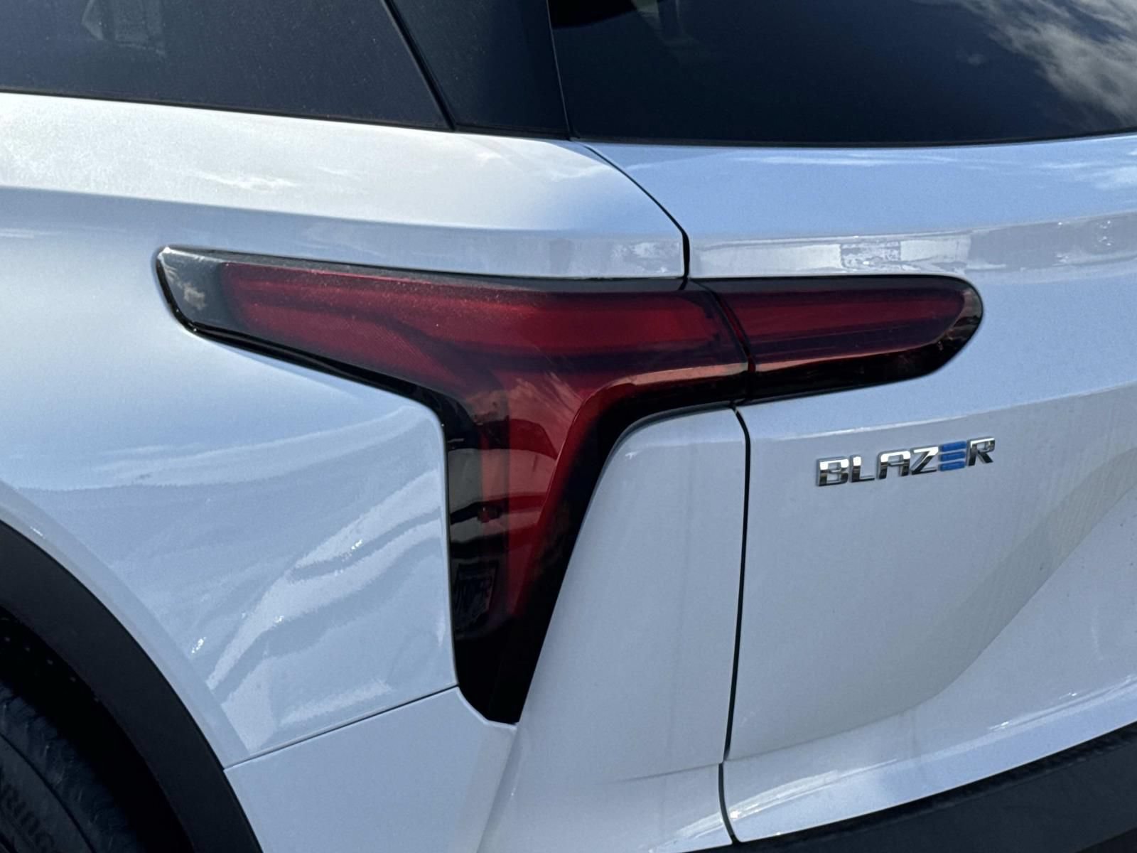 New 2026 Chevrolet Blazer EV LT w/ Super Cruise Package AWD/4WD image 8