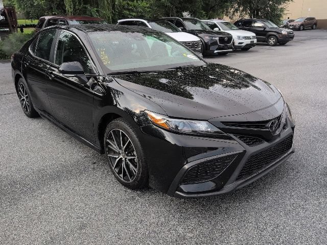Used 2024 Toyota Camry SE