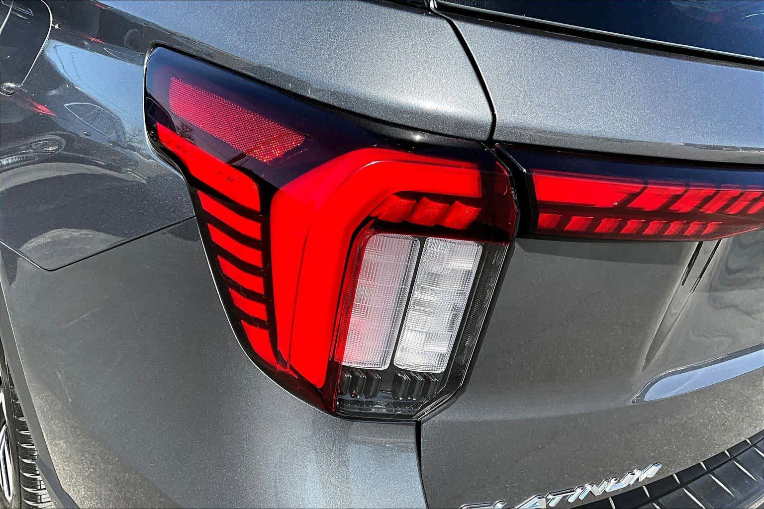 Used 2025 Ford Explorer Platinum w/ LUX Leather Package image 29