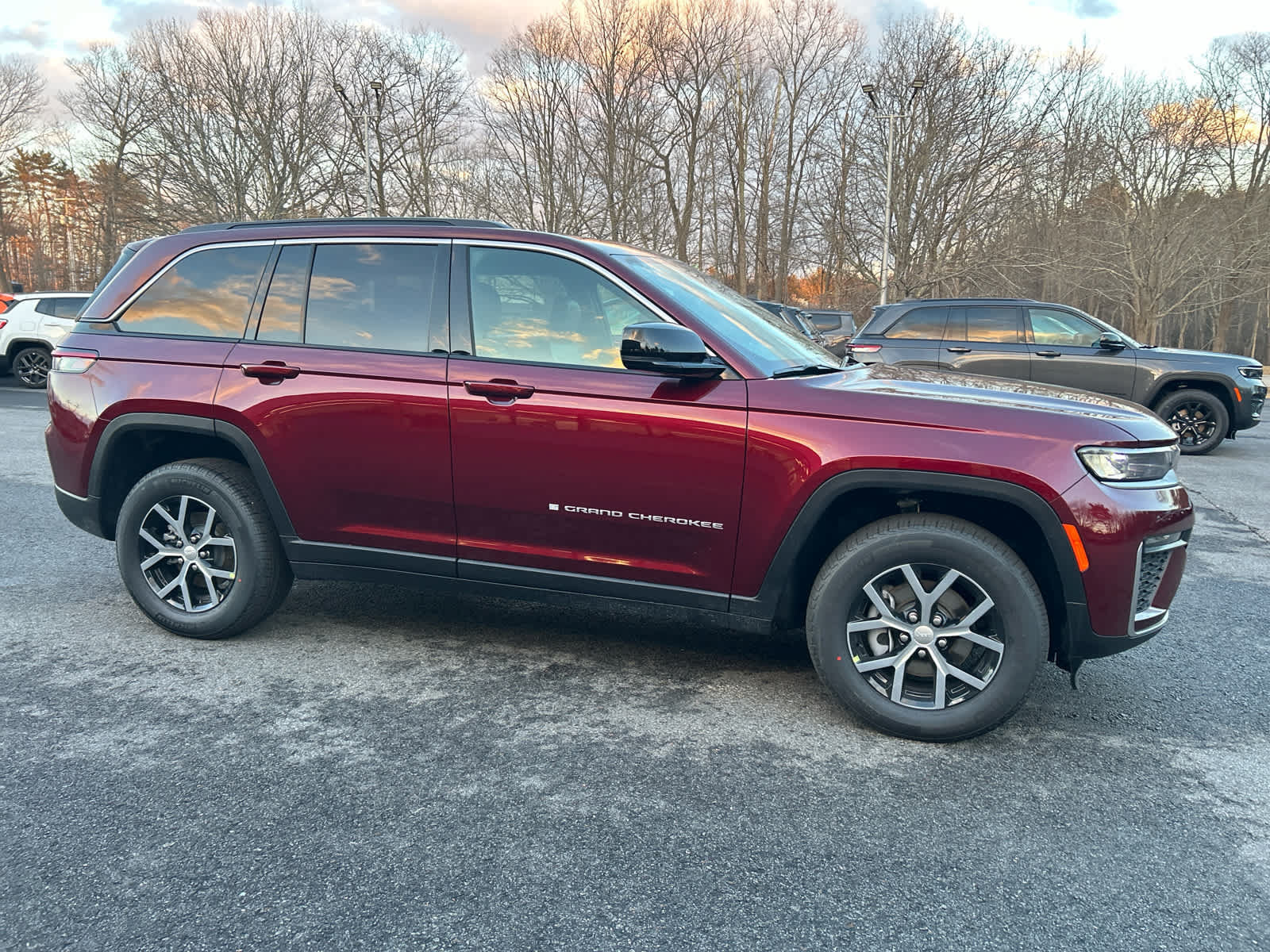 New 2026 Jeep Grand Cherokee Limited AWD/4WD image 3