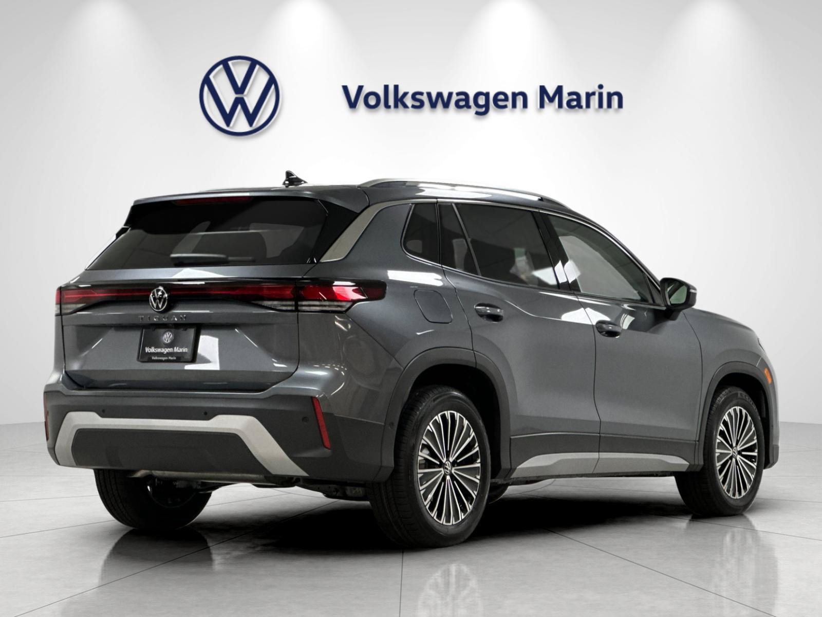 New 2026 Volkswagen Tiguan S FWD image 5