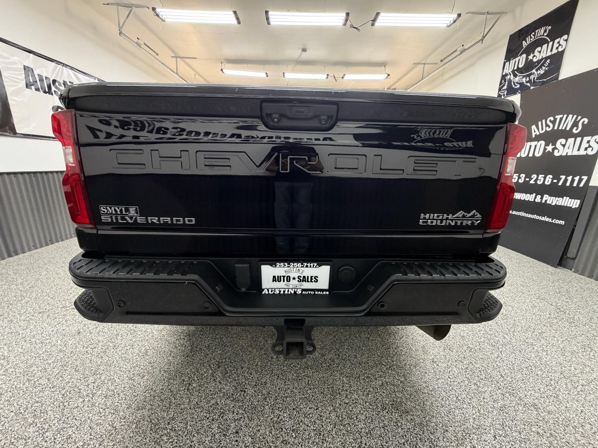 Used 2020 Chevrolet Silverado 3500 High Country w/ Z71 Off-Road Package AWD/4WD image 4