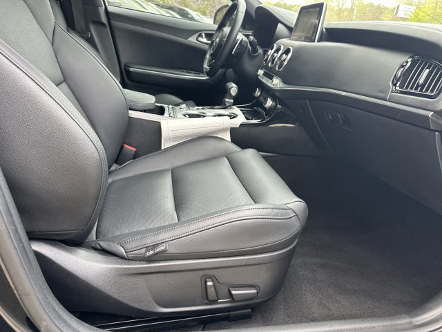 Certified 2020 Kia Stinger GT1 image 16