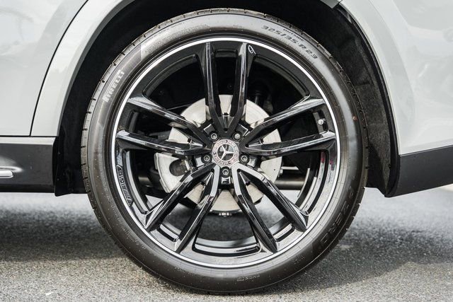 New 2026 Mercedes-Benz GLS 580 4MATIC image 19