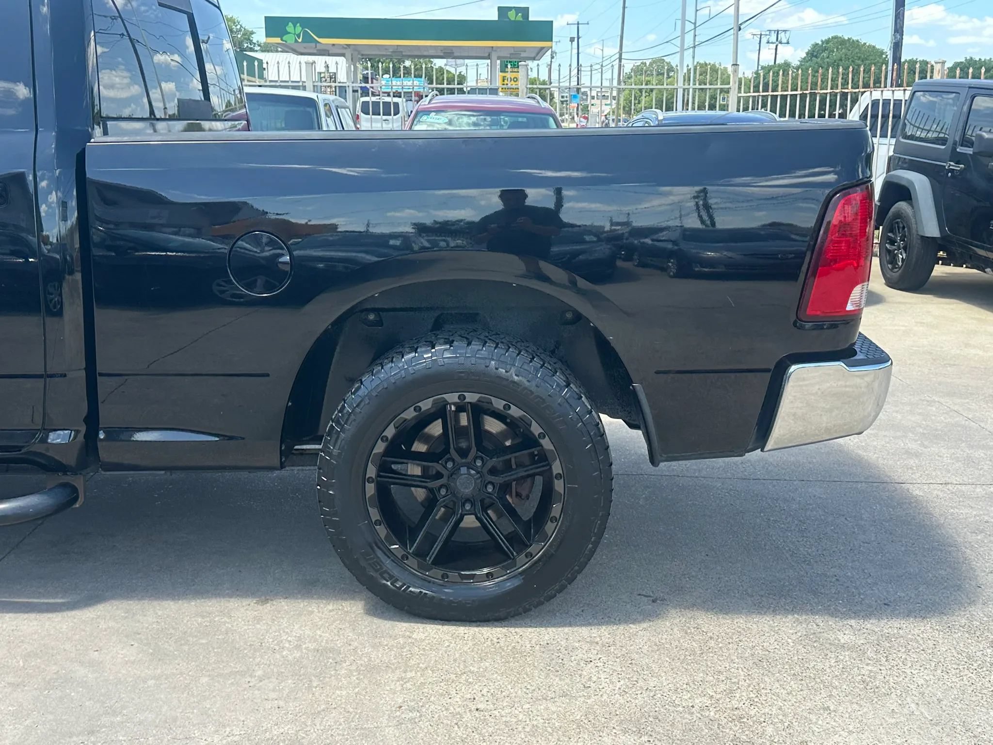 Used 2014 RAM 1500 Lone Star RWD image 17