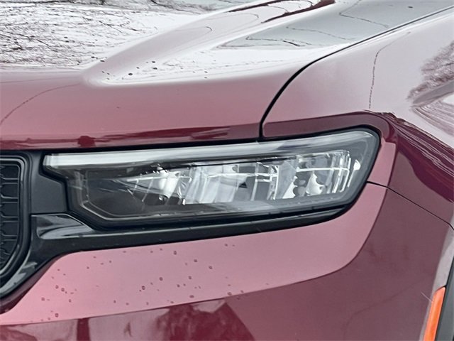 Used 2024 Jeep Grand Cherokee Altitude image 41