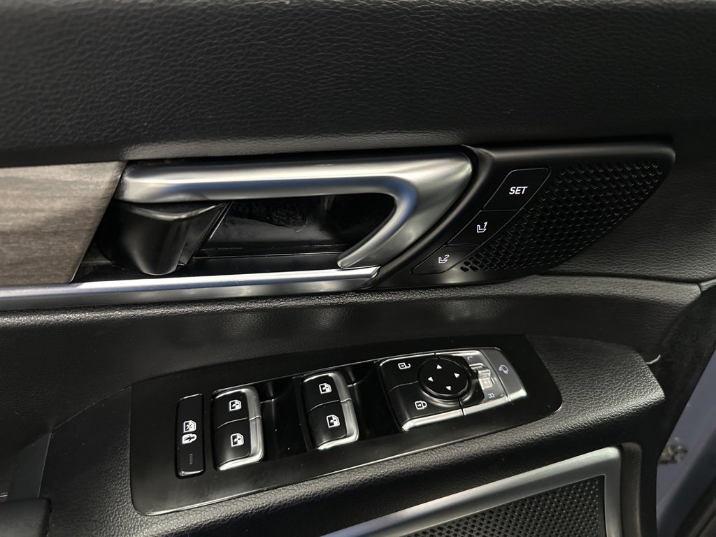 Used 2022 Kia Telluride SX w/ SX Prestige Package image 19