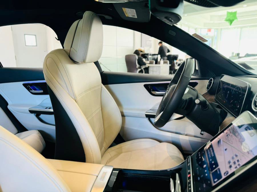 Used 2025 Mercedes-Benz C 300 4MATIC Sedan image 22