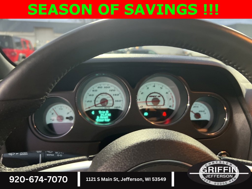 Used 2014 Dodge Challenger SRT8 image 25