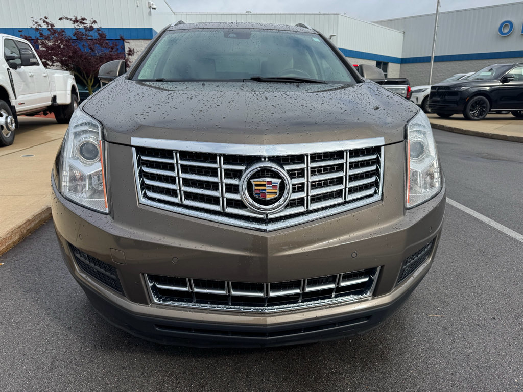 Used 2015 Cadillac SRX Luxury w/ Driver Awareness Package FWD image 2