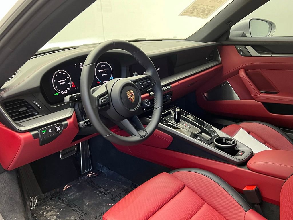 Certified 2025 Porsche 911 Carrera image 4