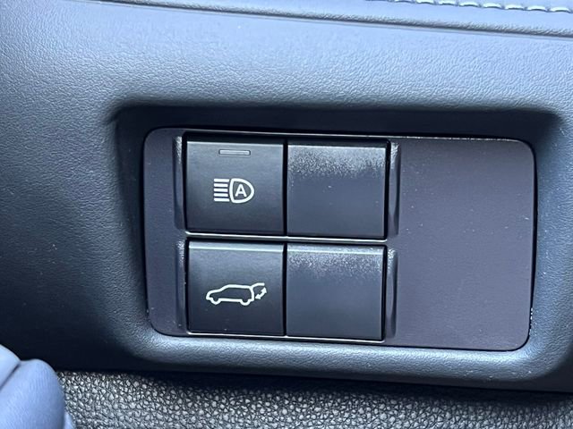 Used 2022 Toyota Highlander XLE AWD/4WD image 18