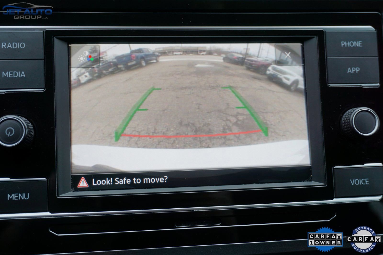 Used 2024 Volkswagen Tiguan S image 31