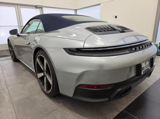 Certified 2025 Porsche 911 Carrera RWD image 3