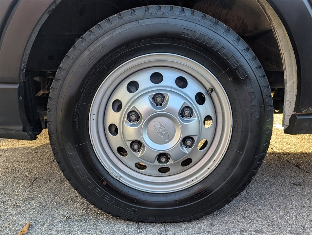 Used 2024 Ford Transit 250 148 Medium Roof Extended AWD image 9