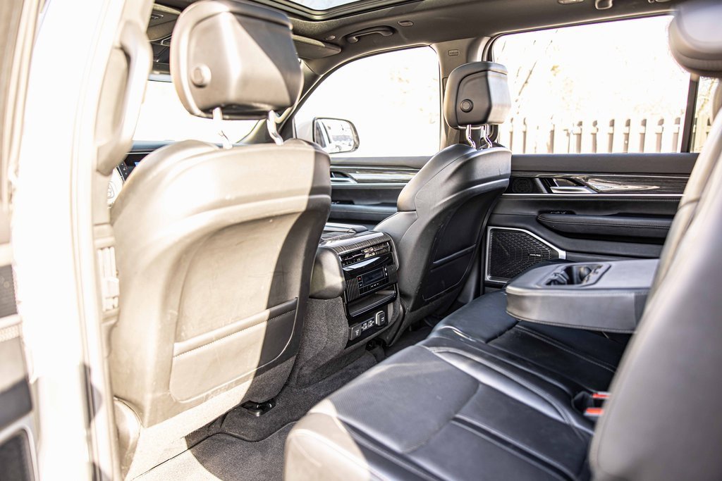 Used 2022 Jeep Wagoneer Series II w/ Premium Group I image 32