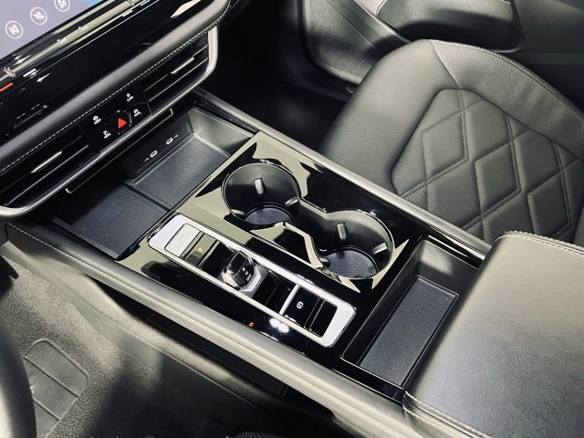 Used 2024 Volkswagen Atlas Cross Sport SE image 28