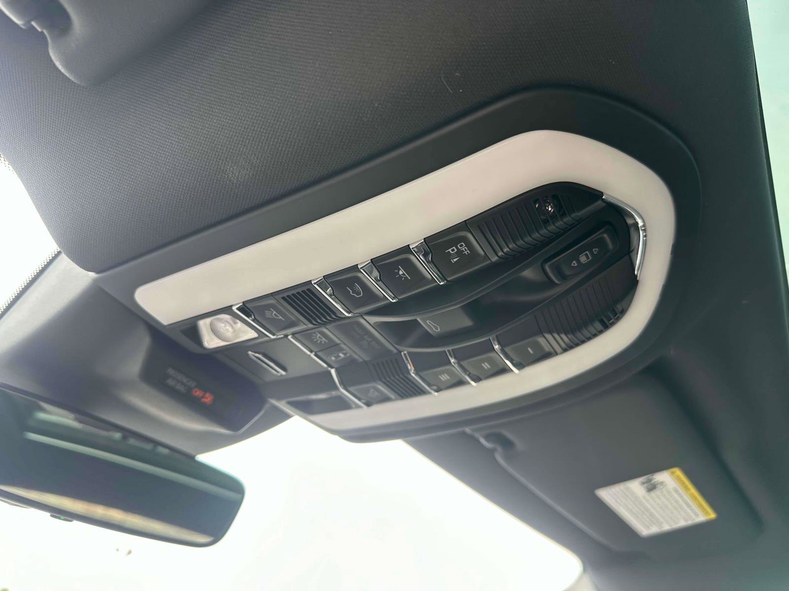 Used 2019 Porsche Macan S w/ Premium Package Plus image 33