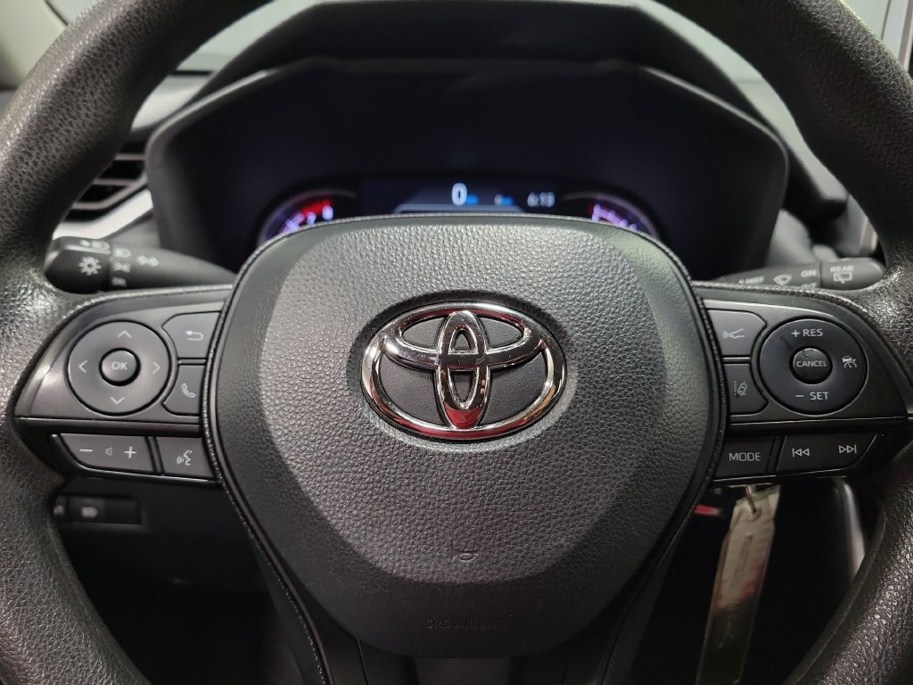 Used 2023 Toyota RAV4 LE FWD image 14