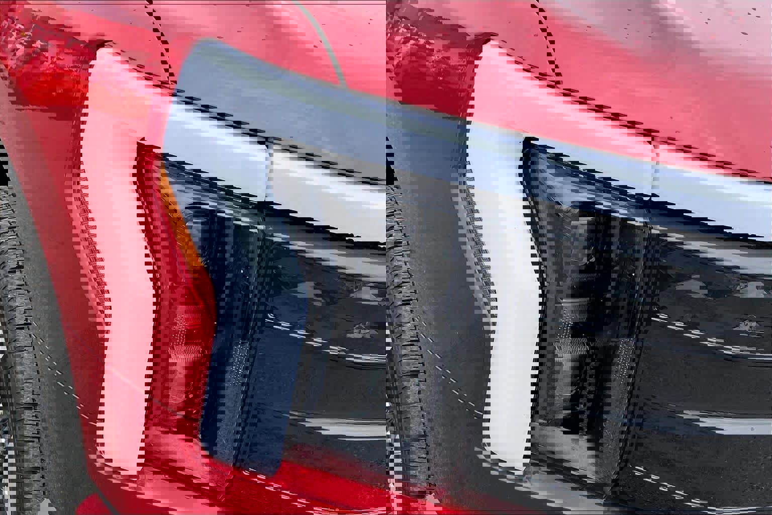 Certified 2025 Ford F150 Lightning Platinum image 28