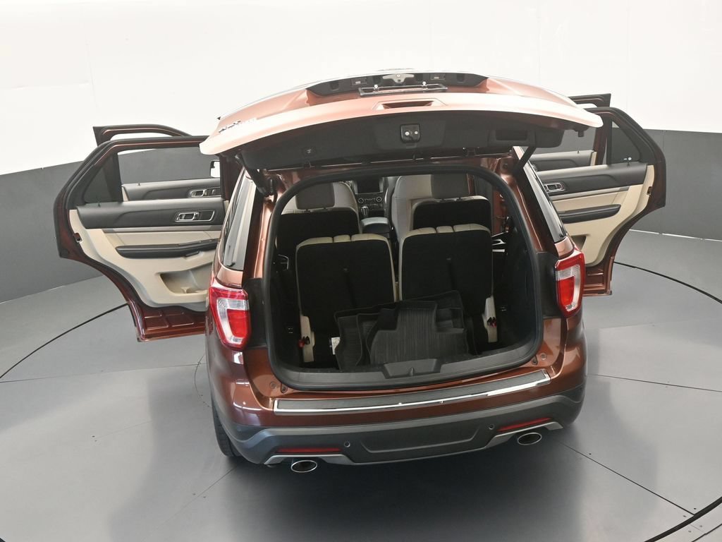 Used 2018 Ford Explorer XLT w/ Equipment Group 202A FWD image 65