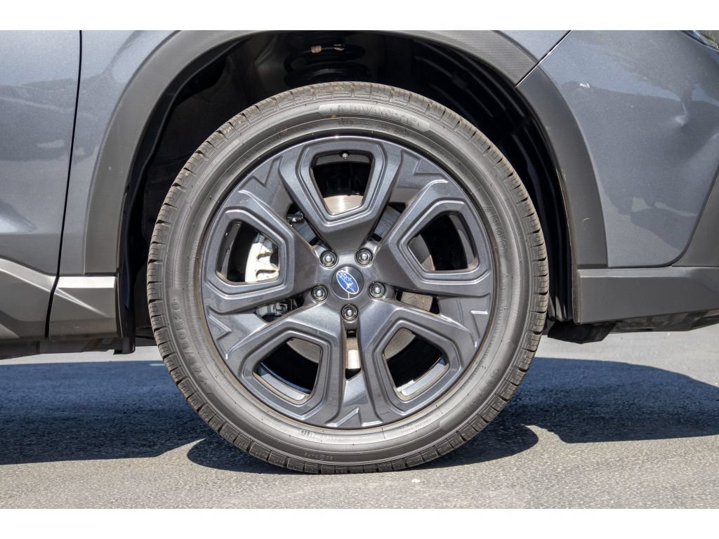 Used 2023 Subaru Ascent Onyx Edition AWD/4WD image 9