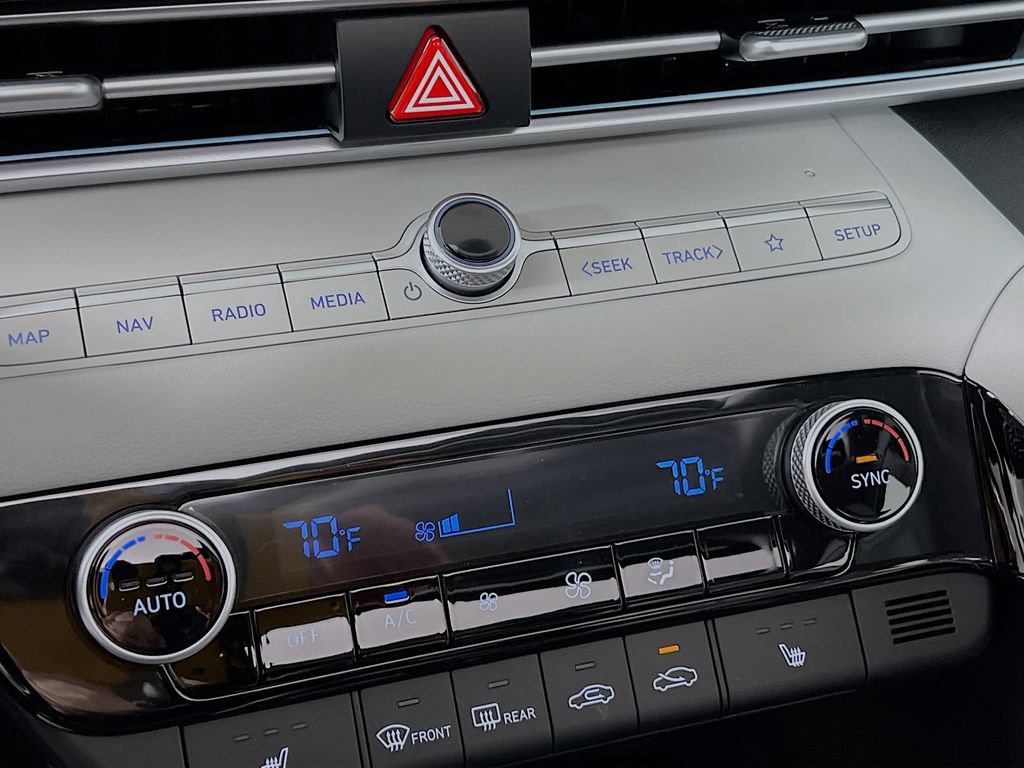 New 2025 Hyundai Elantra Limited image 14