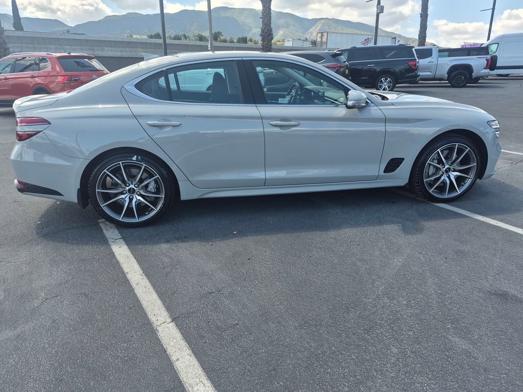 Used 2026 Genesis G70 2.5T image 8
