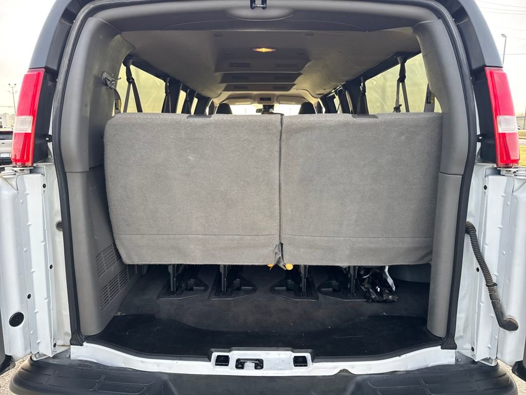 Used 2024 Chevrolet Express 3500 LT w/ LT Preferred Equipment Group image 6