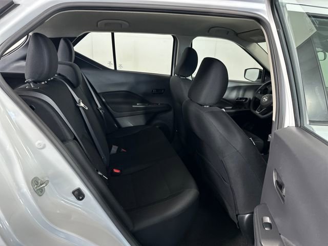Used 2025 Nissan Kicks Play S image 27