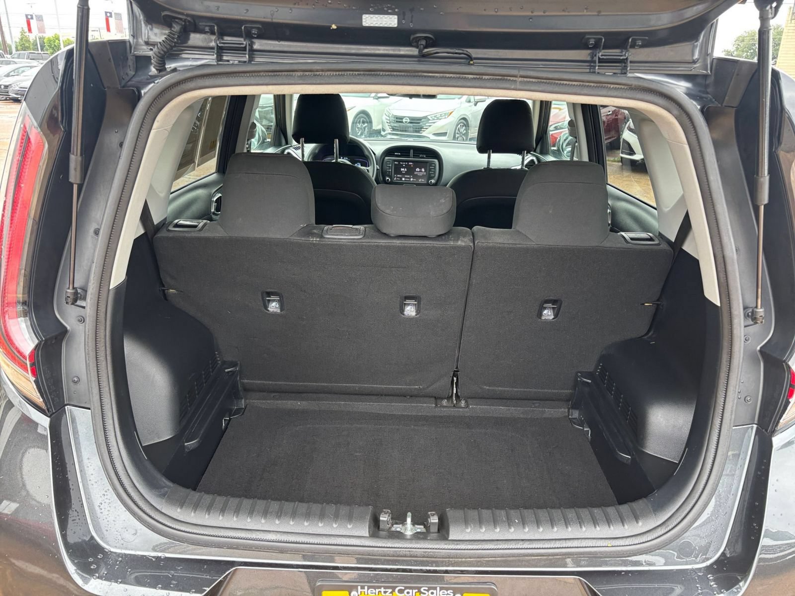 Used 2025 Kia Soul LX w/ LX Technology Package FWD image 29