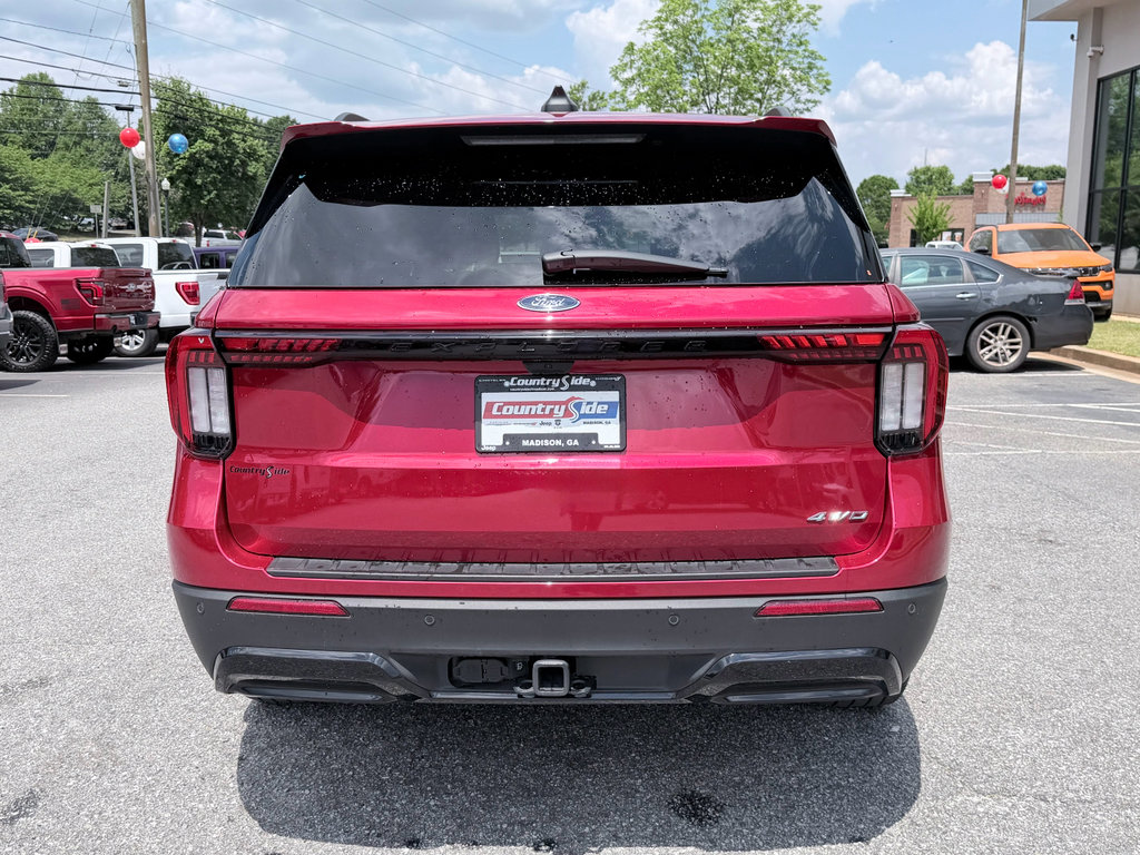 Used 2025 Ford Explorer ST-Line w/ ST-Line Street Pack AWD/4WD image 8