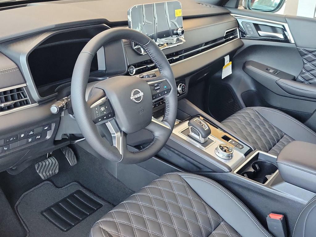 New 2026 Nissan Rogue Platinum AWD/4WD image 3